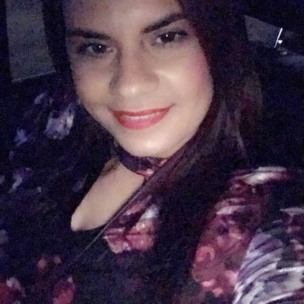 Meet your Posher, Damaris